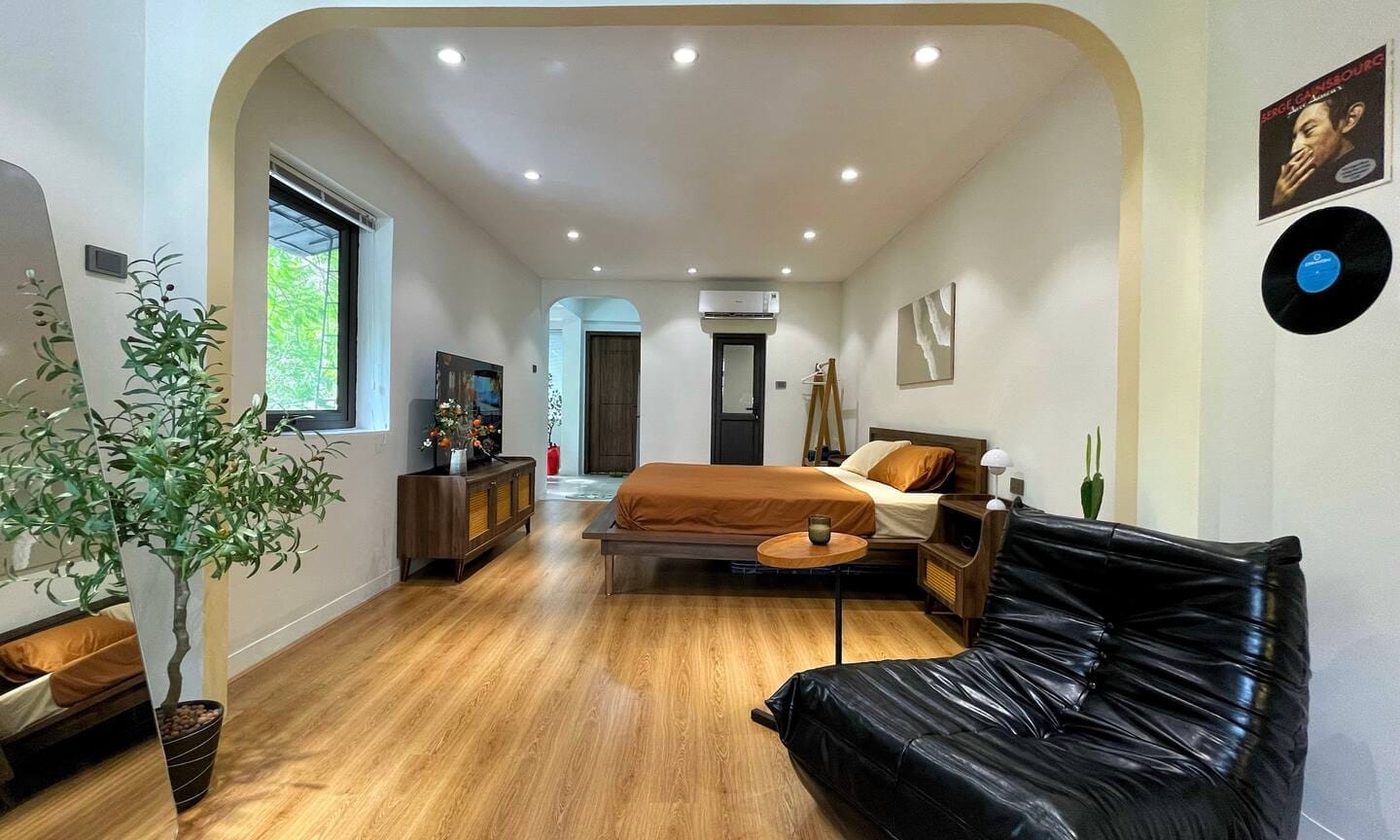OH Trendy homes Hoan Kiem LTK - Balcony City View